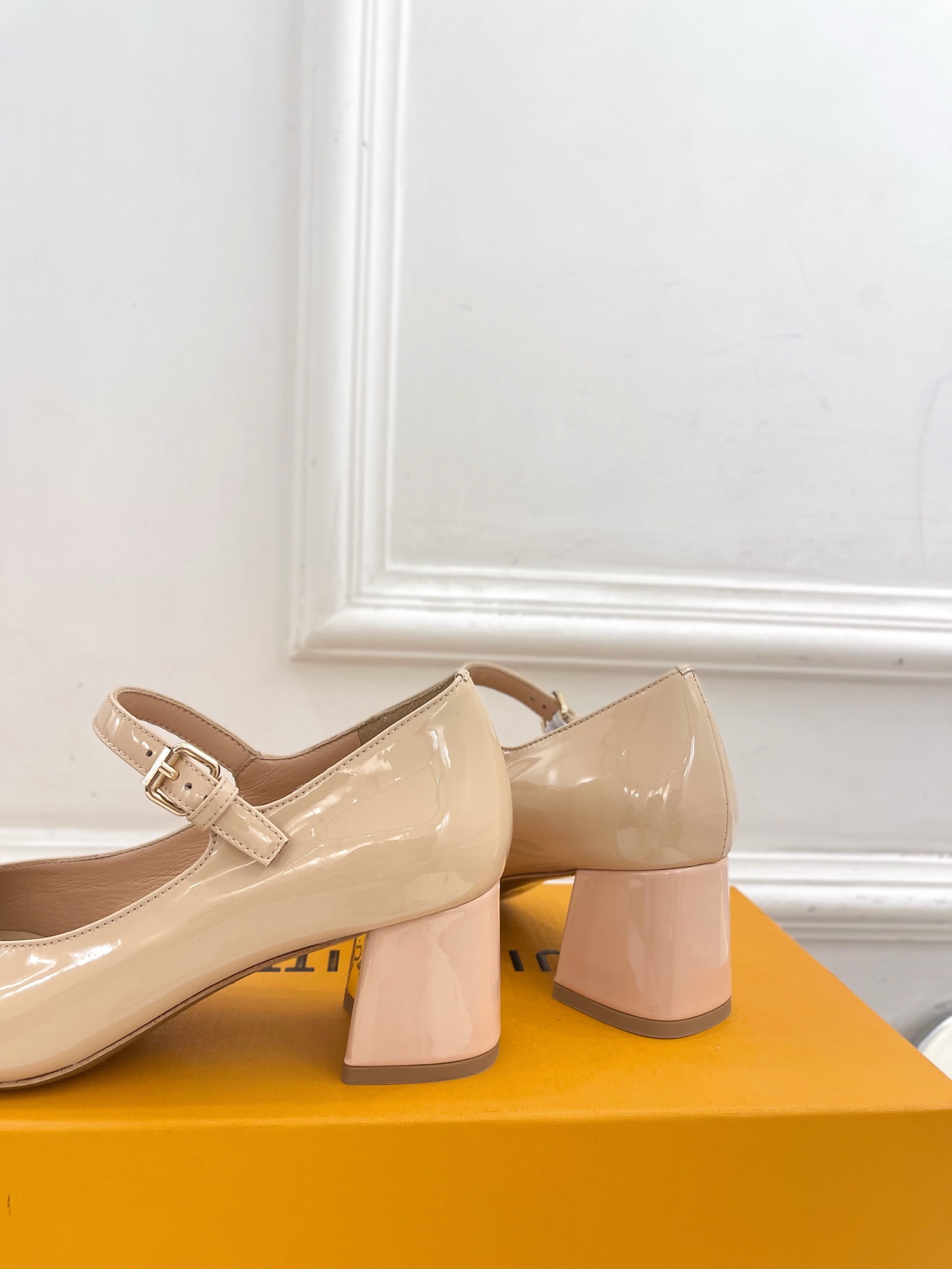 Women's high heels
